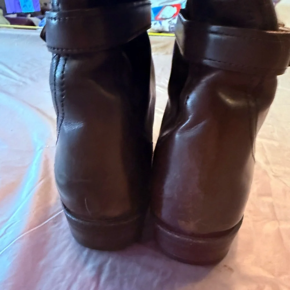 FRYE Dorado 77561 Brown Knee High Buckle Riding Boots Size 6.5 MSRP $598
